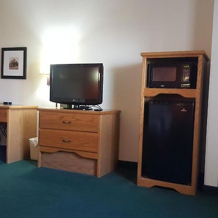 Americinn By Wyndham Garden City Bagian luar foto