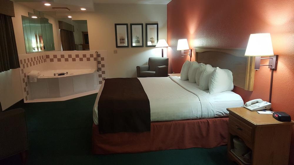 Americinn By Wyndham Garden City Bagian luar foto