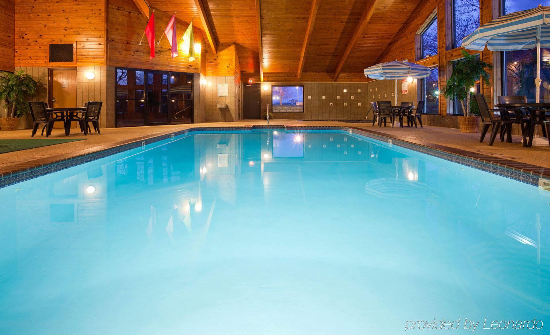Americinn By Wyndham Garden City Bagian luar foto