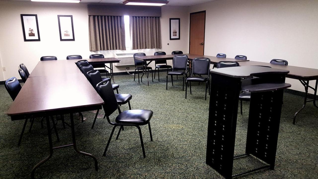 Americinn By Wyndham Garden City Bagian luar foto