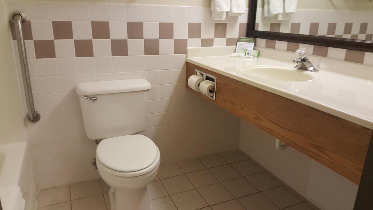 Americinn By Wyndham Garden City Bagian luar foto