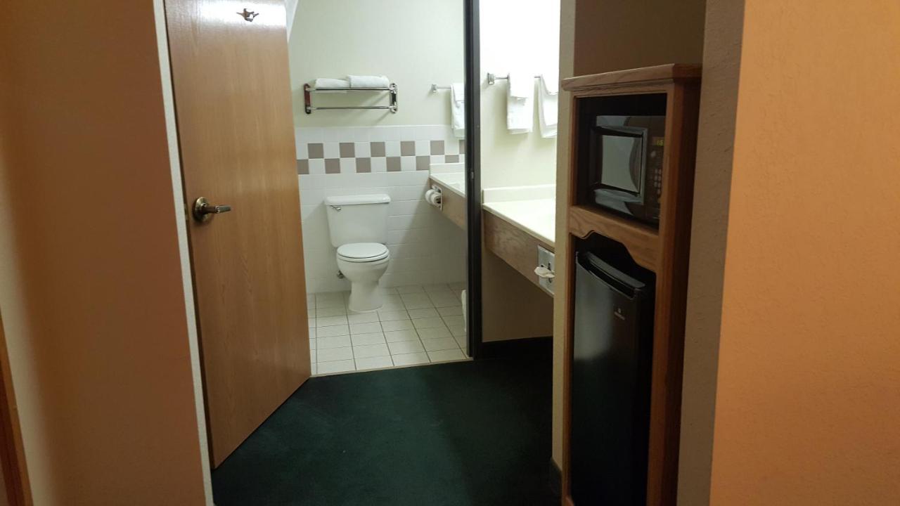 Americinn By Wyndham Garden City Bagian luar foto